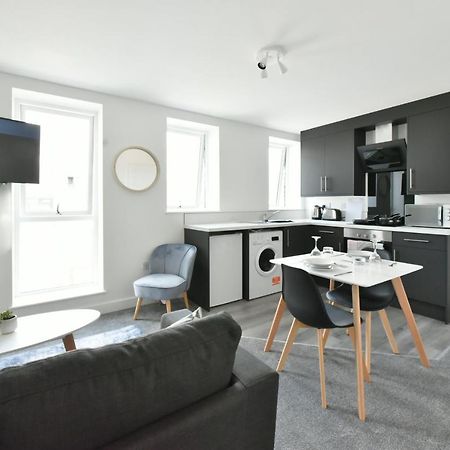The Breath Taking Cube Lejlighedshotel Pontefract Eksteriør billede