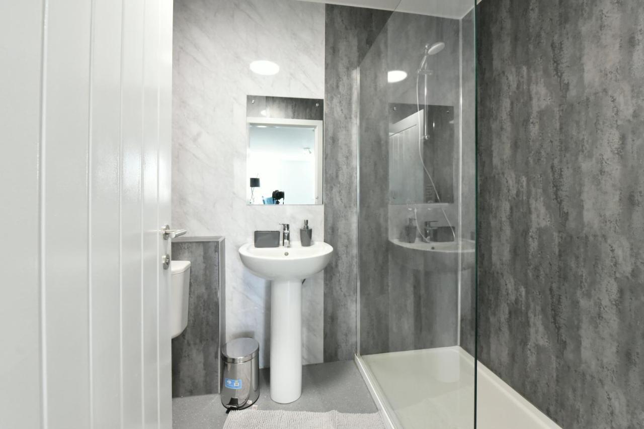 The Breath Taking Cube Lejlighedshotel Pontefract Eksteriør billede